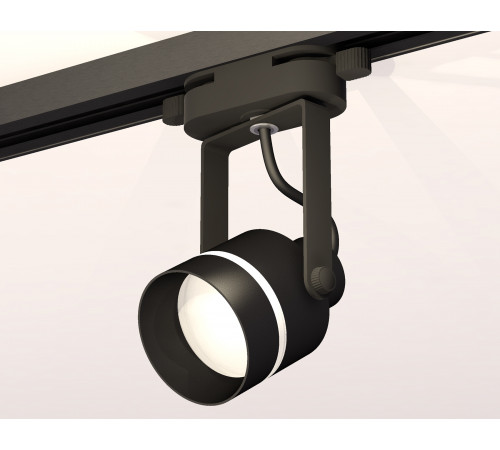 Трековый однофазный светильник Ambrella Light Track System XT6602081 (C6602, N6229) Трековый однофазный светильник Ambrella Light Track System XT6602081 (C6602, N6229)