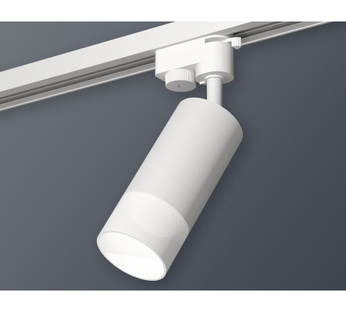 Трековый однофазный светильник Ambrella Light Track System XT6322170 (A2520, C6322, N6252) Трековый однофазный светильник Ambrella Light Track System XT6322170 (A2520, C6322, N6252)