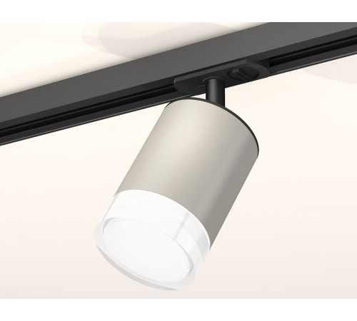 Комплект трекового светильника Ambrella Light Track System XT7423020 (A2537, C7423, N7160) Комплект трекового светильника Ambrella Light Track System XT7423020 (A2537, C7423, N7160)