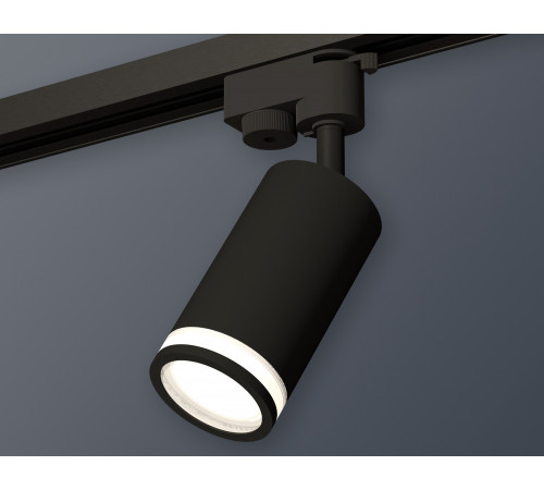 Трековый однофазный светильник Ambrella Light Track System XT6323101 (A2521, C6323, N6221) Трековый однофазный светильник Ambrella Light Track System XT6323101 (A2521, C6323, N6221)