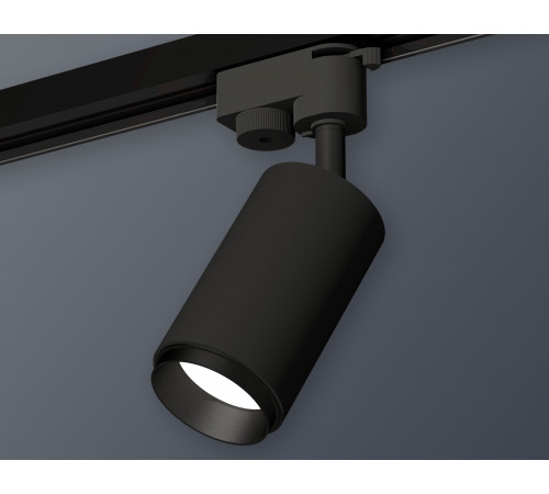 Трековый однофазный светильник Ambrella Light Track System XT6323041 (A2521, C6323, N6121) Трековый однофазный светильник Ambrella Light Track System XT6323041 (A2521, C6323, N6121)