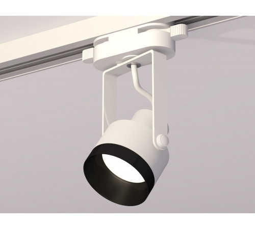 Трековый однофазный светильник Ambrella Light Track System XT6601041 (C6601, N6131) Трековый однофазный светильник Ambrella Light Track System XT6601041 (C6601, N6131)