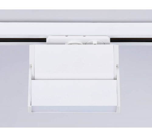 Трековый однофазный светильник Ambrella Light Track System GL6801 Трековый однофазный светильник Ambrella Light Track System GL6801