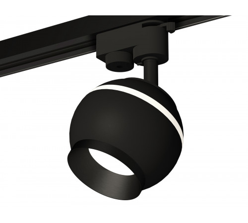 Трековый однофазный светильник с подсветкой Ambrella Light Track System XT1102002 (A2521, C1102, N7031) Трековый однофазный светильник с подсветкой Ambrella Light Track System XT1102002 (A2521, C1102, N7031)