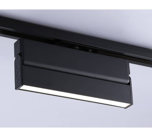 Трековый однофазный светильник Ambrella Light Track System GL6808 Трековый однофазный светильник Ambrella Light Track System GL6808