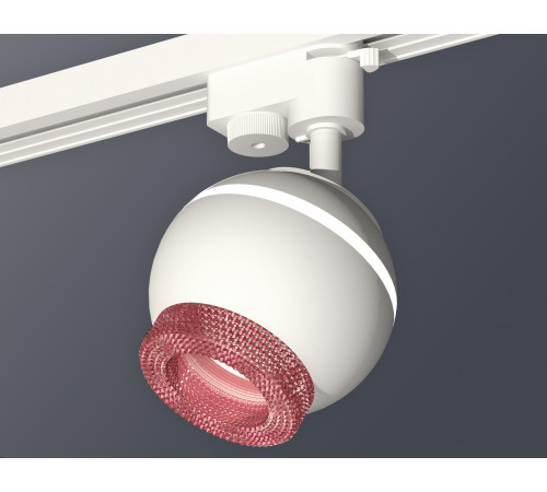 Трековый однофазный светильник с подсветкой Ambrella Light Track System XT1101062 (A2520, C1101, N7193) Трековый однофазный светильник с подсветкой Ambrella Light Track System XT1101062 (A2520, C1101, N7193)