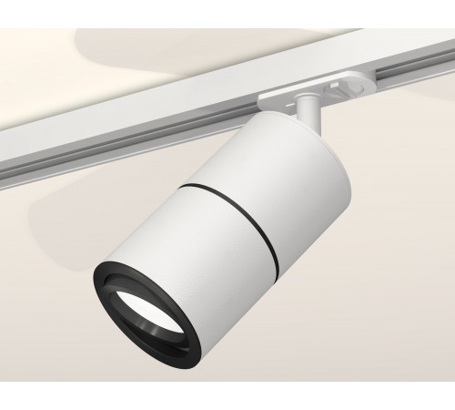 Комплект трекового светильника Ambrella Light Track System XT7401011 (A2536, C7401, A2071, C7401, N7002) Комплект трекового светильника Ambrella Light Track System XT7401011 (A2536, C7401, A2071, C7401, N7002)