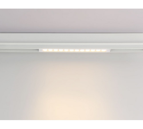 Трековый магнитный светильник Ambrella Light Magnetic 220V GL1301 Трековый магнитный светильник Ambrella Light Magnetic 220V GL1301