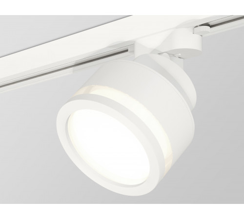 Трековый светильник Ambrella Light Track System XT8101022 (A2524, A2105, C8101, N8412) Трековый светильник Ambrella Light Track System XT8101022 (A2524, A2105, C8101, N8412)