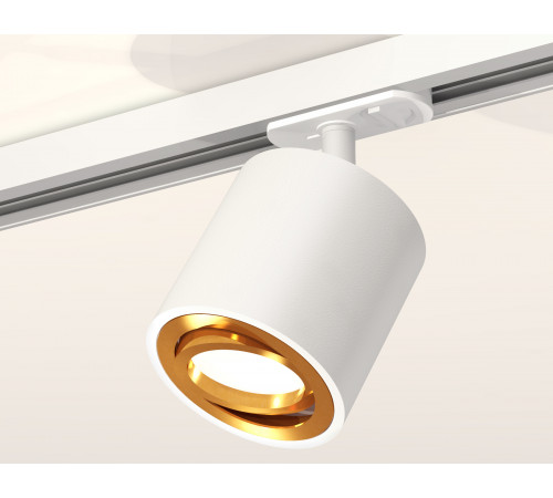 Комплект трекового светильника Ambrella Light Track System XT7531020 (A2536, C7531, N7004) Комплект трекового светильника Ambrella Light Track System XT7531020 (A2536, C7531, N7004)