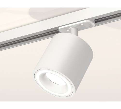 Комплект трекового светильника Ambrella Light Track System XT7531010 (A2536, C7531, N7110) Комплект трекового светильника Ambrella Light Track System XT7531010 (A2536, C7531, N7110)