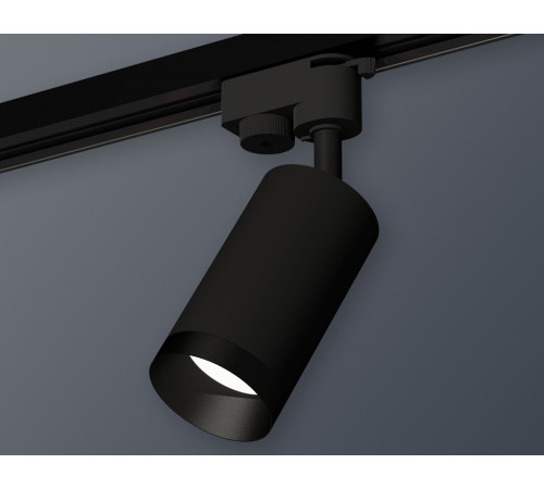 Трековый однофазный светильник Ambrella Light Track System XT6323061 (A2521, C6323, N6131) Трековый однофазный светильник Ambrella Light Track System XT6323061 (A2521, C6323, N6131)