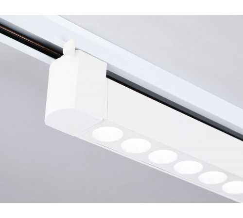 Трековый однофазный светильник Ambrella Light Track system GL6718 Трековый однофазный светильник Ambrella Light Track system GL6718