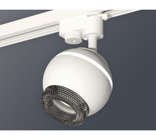 Трековый однофазный светильник с подсветкой Ambrella Light Track System XT1101061 (A2520, C1101, N7192) Трековый однофазный светильник с подсветкой Ambrella Light Track System XT1101061 (A2520, C1101, N7192)
