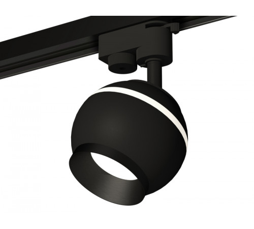 Трековый однофазный светильник с подсветкой Ambrella Light Track System XT1102002 (A2521, C1102, N7031) Трековый однофазный светильник с подсветкой Ambrella Light Track System XT1102002 (A2521, C1102, N7031)
