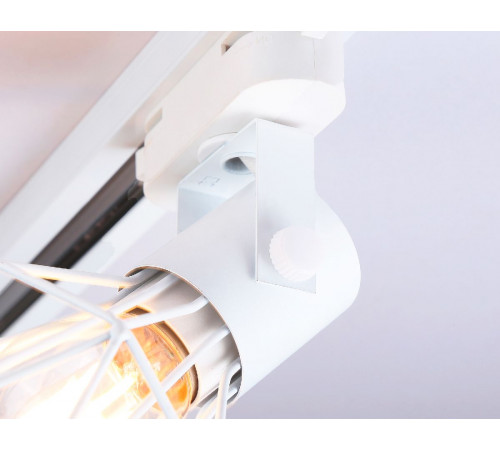 Трековый однофазный светильник Ambrella Light Track System GL5001 Трековый однофазный светильник Ambrella Light Track System GL5001