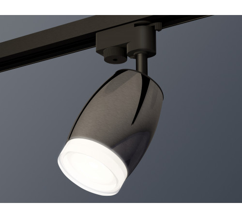 Трековый однофазный светильник Ambrella Light Track System XT1123012 (A2521, C1123, N7160) Трековый однофазный светильник Ambrella Light Track System XT1123012 (A2521, C1123, N7160)