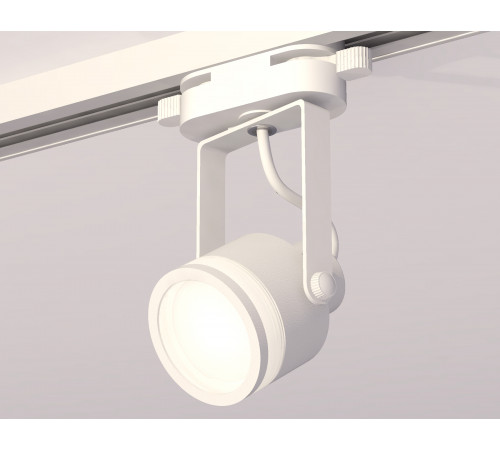 Трековый однофазный светильник Ambrella Light Track System XT6601080 (C6601, N6220) Трековый однофазный светильник Ambrella Light Track System XT6601080 (C6601, N6220)