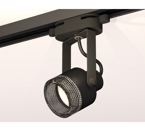Трековый однофазный светильник Ambrella Light Track System XT6602061 (C6602, N6151) Трековый однофазный светильник Ambrella Light Track System XT6602061 (C6602, N6151)