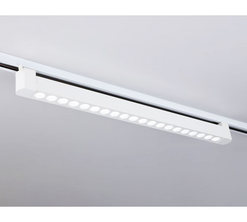 Трековый однофазный светильник Ambrella Light Track system GL6718 Трековый однофазный светильник Ambrella Light Track system GL6718