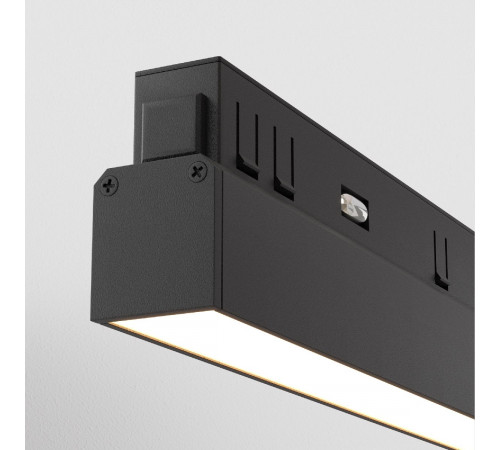 Трековый светодиодный светильник Maytoni Technical Basis TR030-2-12W3K-B