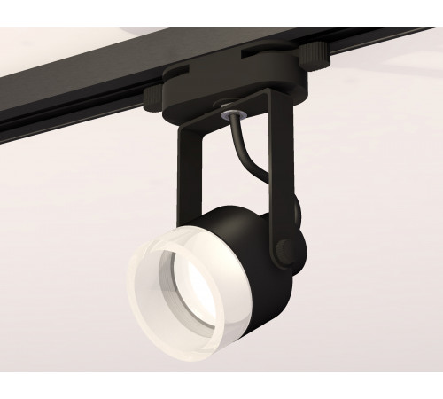 Трековый однофазный светильник Ambrella Light Track System XT6602085 (C6602, N6248) Трековый однофазный светильник Ambrella Light Track System XT6602085 (C6602, N6248)