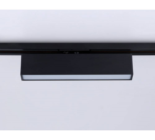 Трековый однофазный светильник Ambrella Light Track System GL6767 Трековый однофазный светильник Ambrella Light Track System GL6767