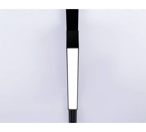 Трековый однофазный светильник Ambrella Light Track System GL6777