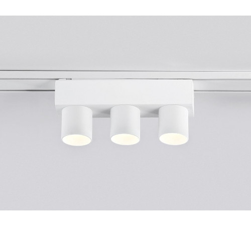 Трековый магнитный светильник Ambrella Light Track System GV1503 Трековый магнитный светильник Ambrella Light Track System GV1503