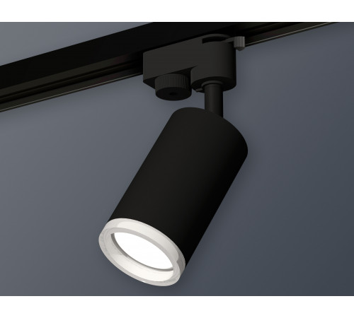 Трековый однофазный светильник Ambrella Light Track System XT6323140 (A2521, C6323, N6245) Трековый однофазный светильник Ambrella Light Track System XT6323140 (A2521, C6323, N6245)
