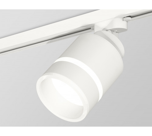 Трековый светильник Ambrella Light Track System XT8110004 (A2524, A2105, C8110, N8444) Трековый светильник Ambrella Light Track System XT8110004 (A2524, A2105, C8110, N8444)