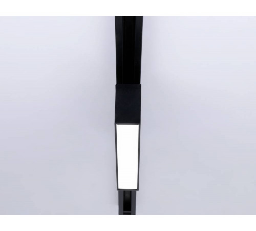 Трековый однофазный светильник Ambrella Light Track System GL6767 Трековый однофазный светильник Ambrella Light Track System GL6767