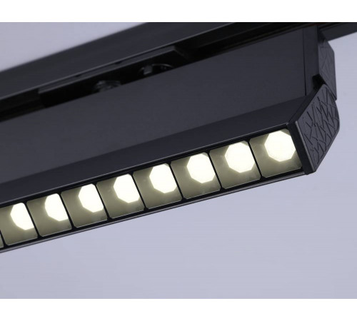Трековый однофазный светильник Ambrella Light Track System GL6817 Трековый однофазный светильник Ambrella Light Track System GL6817