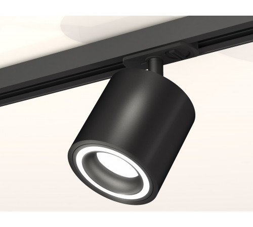 Комплект трекового светильника Ambrella Light Track System XT7532010 (A2537, C7532, N7111) Комплект трекового светильника Ambrella Light Track System XT7532010 (A2537, C7532, N7111)
