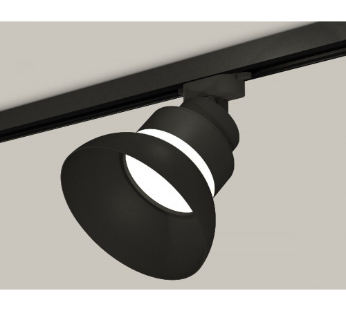 Трековый светильник Ambrella Light Track system (A2526, A2106, C8102, N8141) XT8102200 Трековый светильник Ambrella Light Track system (A2526, A2106, C8102, N8141) XT8102200