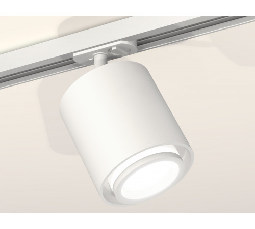 Комплект трекового светильника Ambrella Light Track System XT7722001 (A2536, C7722, N7120) Комплект трекового светильника Ambrella Light Track System XT7722001 (A2536, C7722, N7120)