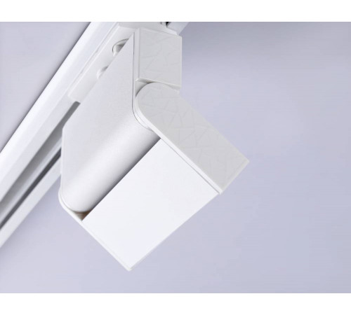 Трековый однофазный светильник Ambrella Light Track System GL6801 Трековый однофазный светильник Ambrella Light Track System GL6801