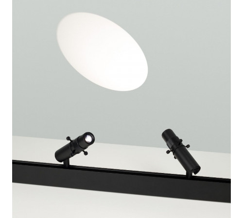 Трековый магнитный светильник Arlight MAG-ORIENT-SPOT-CROP-ZOOM-TC-R35-6W Day4000 (BK, 19-29 deg, 48V) 045066 Трековый магнитный светильник Arlight MAG-ORIENT-SPOT-CROP-ZOOM-TC-R35-6W Day4000 (BK, 19-29 deg, 48V) 045066