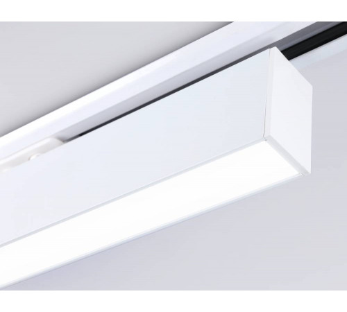 Трековый однофазный светильник Ambrella Light Track System GL6772 Трековый однофазный светильник Ambrella Light Track System GL6772