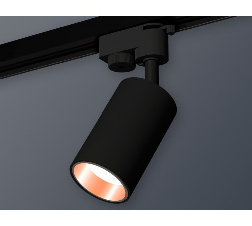 Трековый однофазный светильник Ambrella Light Track System XT6323024 (A2521, C6323, N6114) Трековый однофазный светильник Ambrella Light Track System XT6323024 (A2521, C6323, N6114)