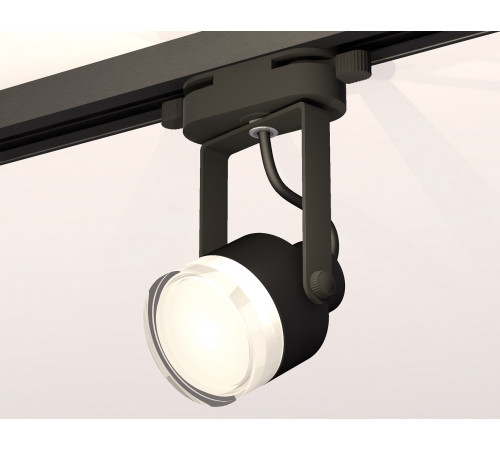 Трековый однофазный светильник Ambrella Light Track System XT6602083 (C6602, N6241) Трековый однофазный светильник Ambrella Light Track System XT6602083 (C6602, N6241)