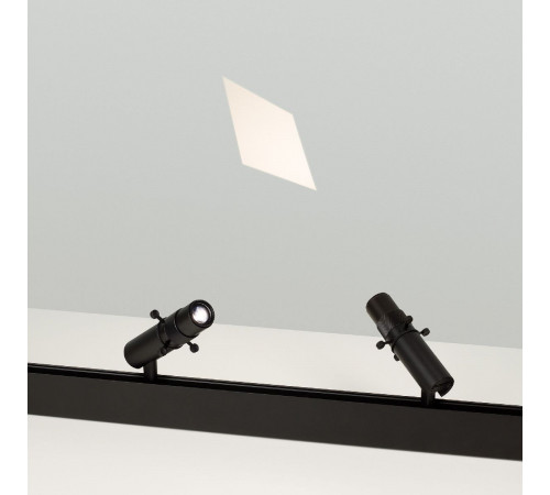 Трековый магнитный светильник Arlight MAG-ORIENT-SPOT-CROP-ZOOM-TC-R35-6W Warm3000 (BK, 19-29 deg, 48V) 045067 Трековый магнитный светильник Arlight MAG-ORIENT-SPOT-CROP-ZOOM-TC-R35-6W Warm3000 (BK, 19-29 deg, 48V) 045067