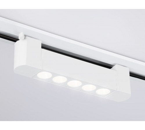 Трековый однофазный светильник Ambrella Light Track system GL6700 Трековый однофазный светильник Ambrella Light Track system GL6700
