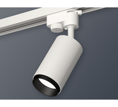 Трековый однофазный светильник Ambrella Light Track System XT6322041 (A2520, C6322, N6121) Трековый однофазный светильник Ambrella Light Track System XT6322041 (A2520, C6322, N6121)