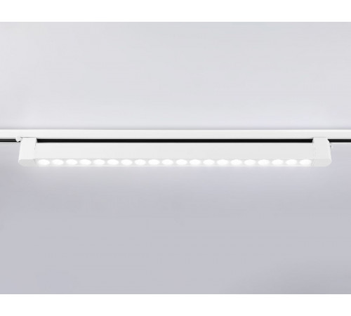 Трековый однофазный светильник Ambrella Light Track system GL6718 Трековый однофазный светильник Ambrella Light Track system GL6718