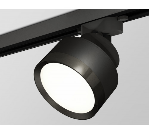 Трековый светильник Ambrella Light Track System XT8102002 (A2526, A2106, C8102, N8113) Трековый светильник Ambrella Light Track System XT8102002 (A2526, A2106, C8102, N8113)