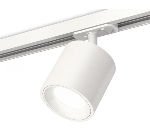 Комплект трекового светильника Ambrella Light Track System XT7531001 (A2536, C7531, N7020) Комплект трекового светильника Ambrella Light Track System XT7531001 (A2536, C7531, N7020)