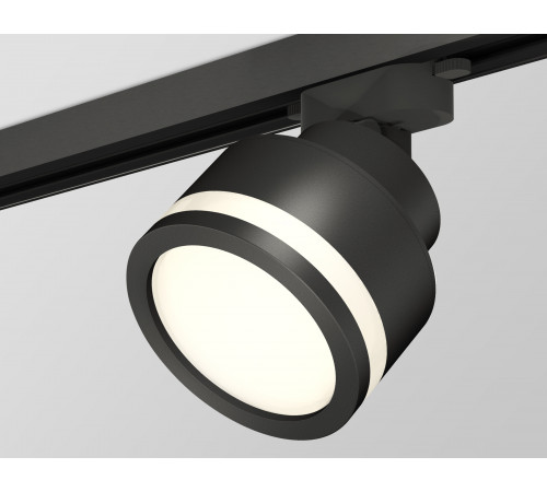Трековый светильник Ambrella Light Track System XT8102022 (A2526, A2106, C8102, N8415) Трековый светильник Ambrella Light Track System XT8102022 (A2526, A2106, C8102, N8415)