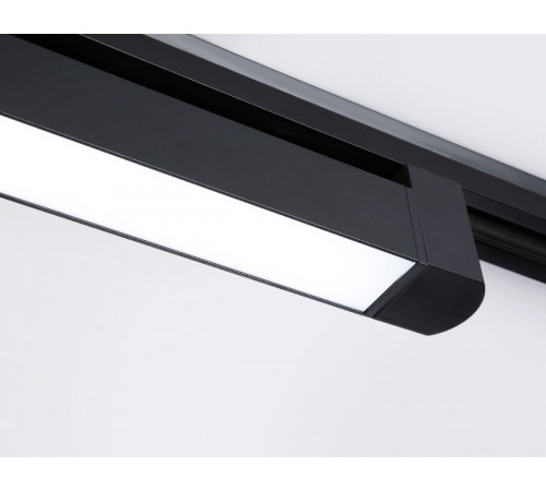 Трековый однофазный светильник Ambrella Light Track system GL6745 Трековый однофазный светильник Ambrella Light Track system GL6745