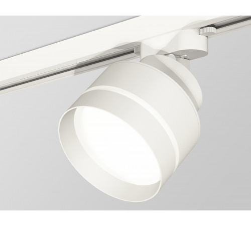 Трековый светильник Ambrella Light Track System XT8101025 (A2524, A2105, C8101, N8461) Трековый светильник Ambrella Light Track System XT8101025 (A2524, A2105, C8101, N8461)